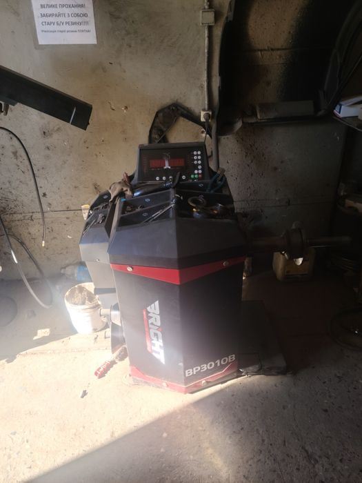 Балансировочный и шиномонтажный станок