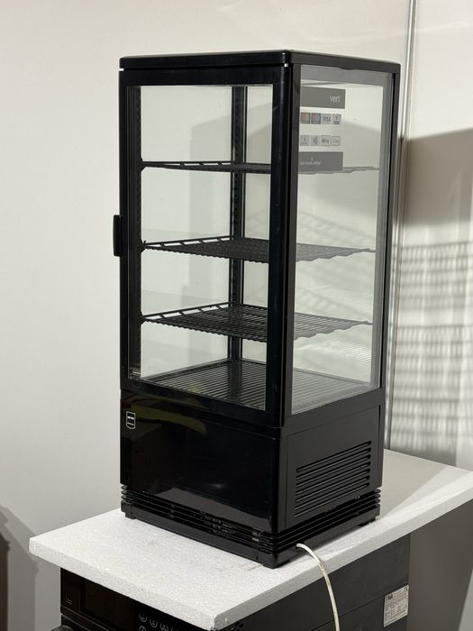 Настільна холодильна вітрина Metro