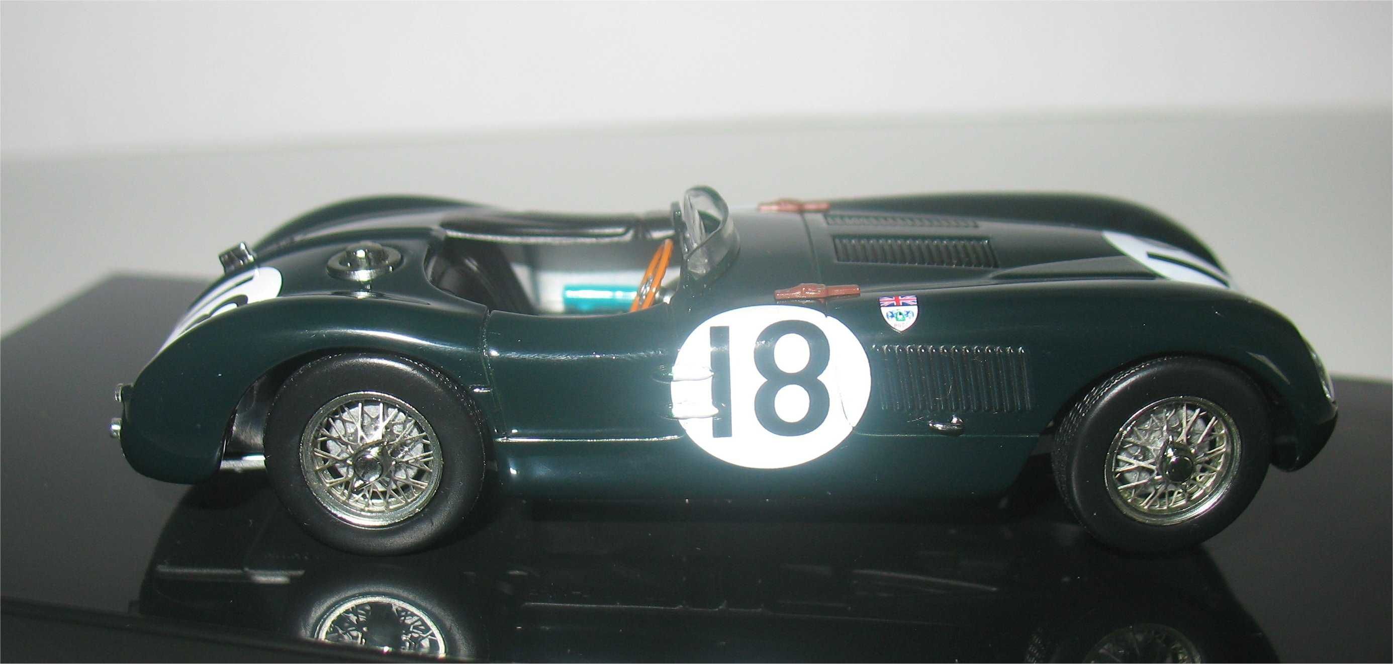 Jaguar C Type - Vencedor 24H Le Mans 1953 - Tony Rolt, Duncan Hamilton