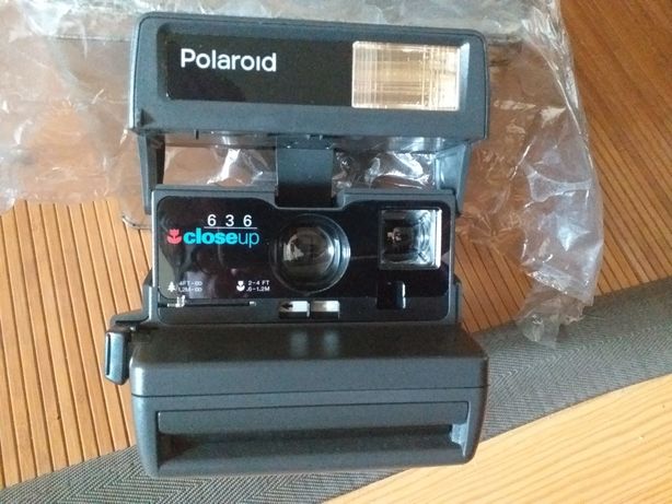 Máquina fotográfica polaroid 636