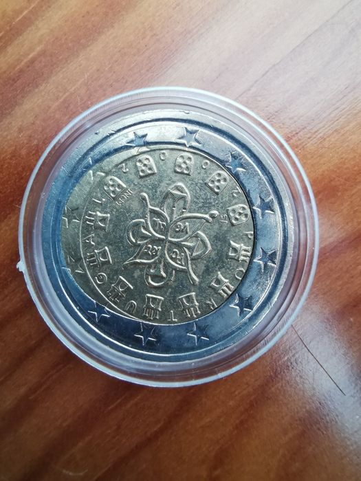 Moeda de 2€ com erro de cunho.