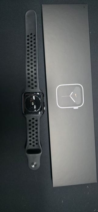 Zestaw iphone 12 128gb + apple watch se nike + akcesoria