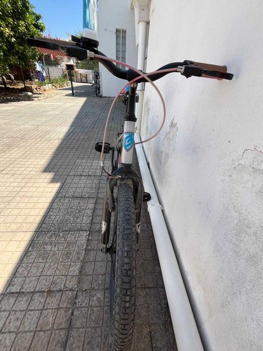 Bicicleta de Criança 9-12 ANOS