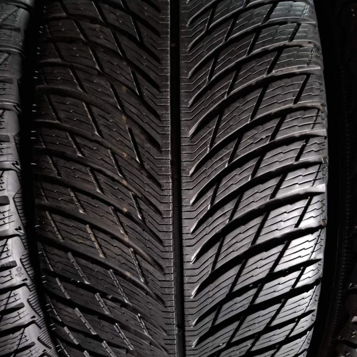 275/40/18+245/45/18 R18 Michelin Pilot Alpin 5 4шт зима