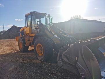 Sprzedam JCB 427