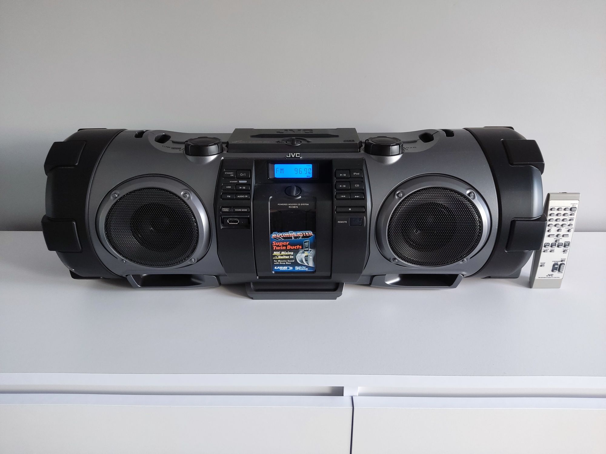 Boombox JVC RV-NB70B X-BASS Woofer radioodtwarzacz CD USB iPod/iPhone