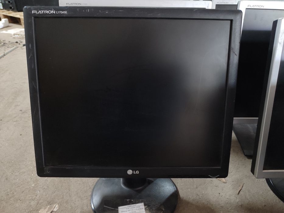 монітори плоскі Samsung LG