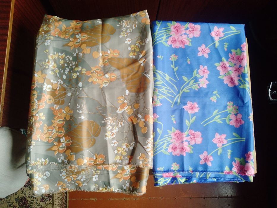 Продається простиня, рушники, тканина та наволочки виробництва СРСР.