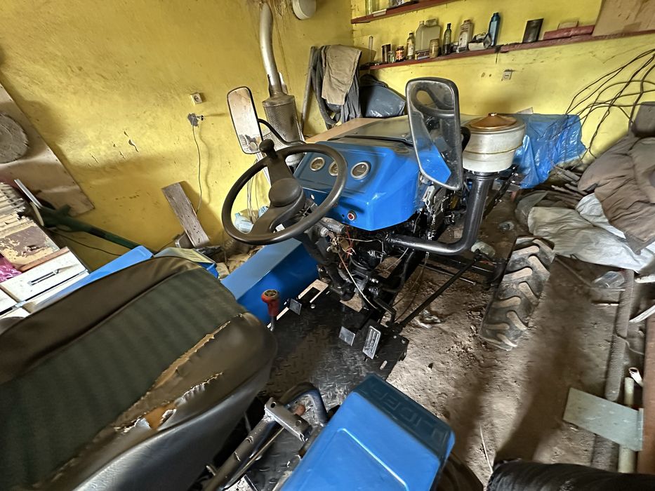 Трактор Lider LUX180D