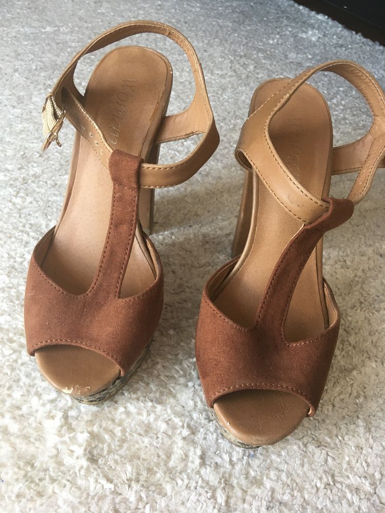 Sandalias altas castanhas 36