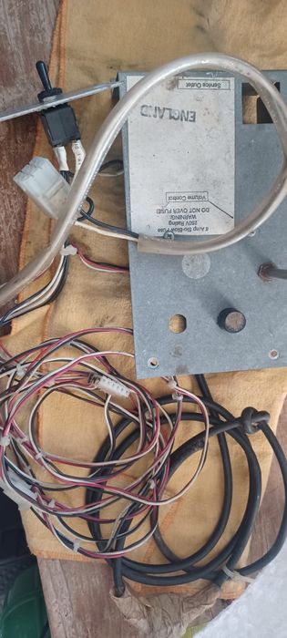 Caixa de Alimentação Data East