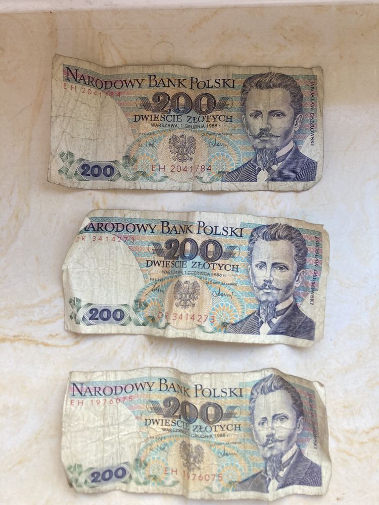 Banknoty 200 zł - 3 sztuki