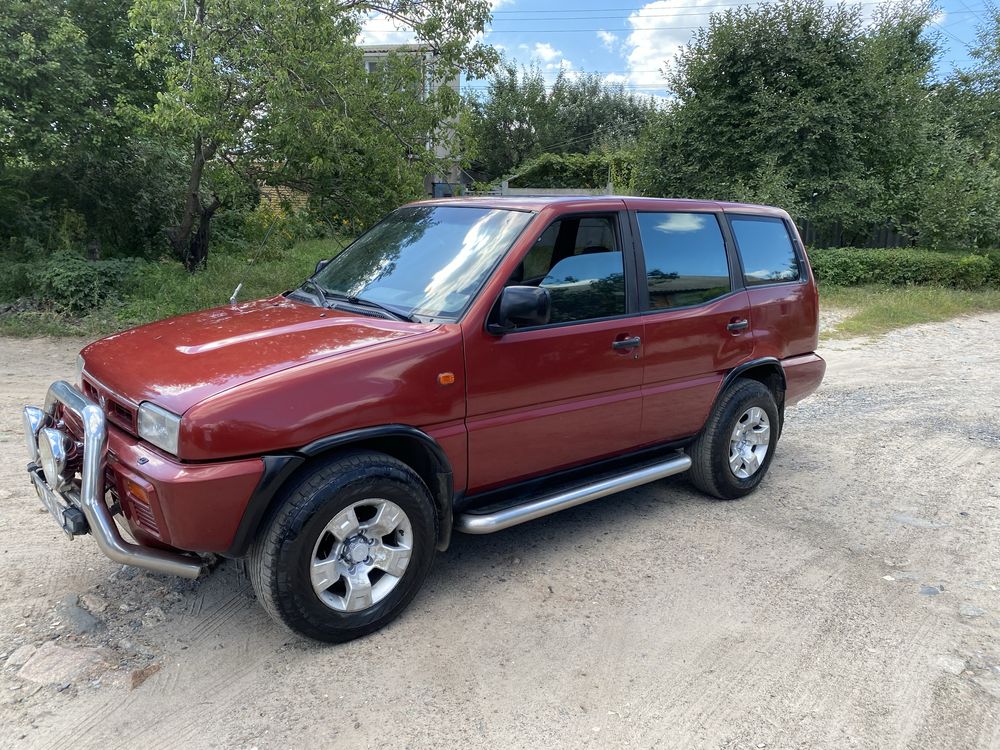 Продам Nissan Terrano 2