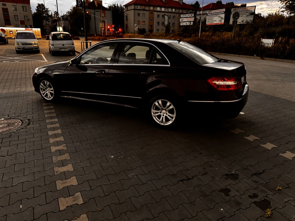 Mercedes Klasa E 2.2 CDI 204KM – Avangarde, automat, zadbany