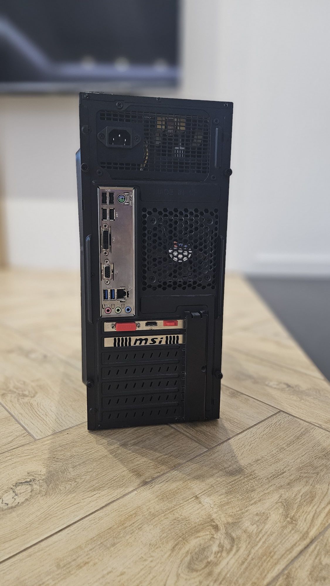 Komputer SHIRU 4200 i5-7400/GTX1060/8GB/1TB
