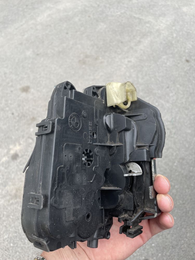 Замок дверей BMW e90,91,92