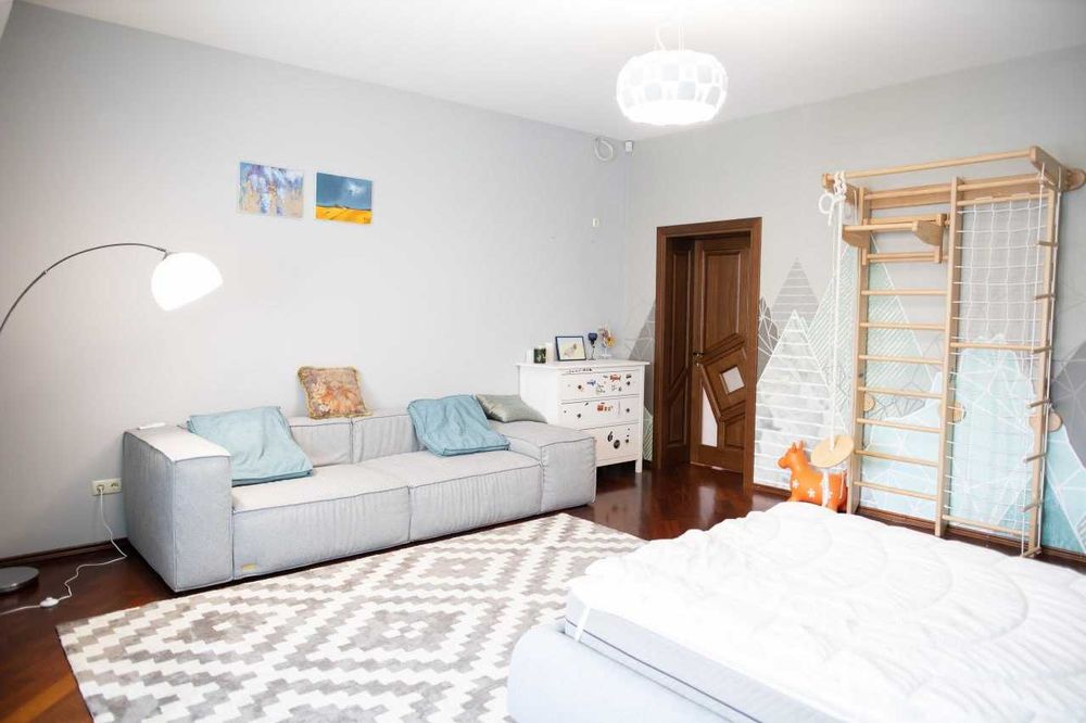 Особняк у парку ШЕВЧЕНКА