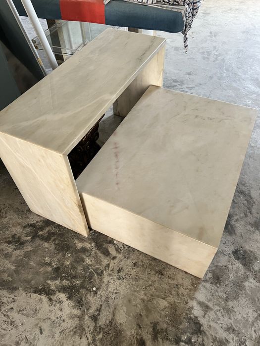 Mesas de Mármore - Pedro Guimarães (aparador)