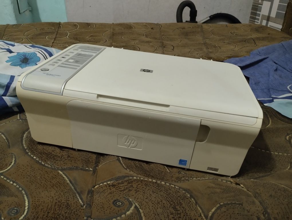 HP Deskjet F4275