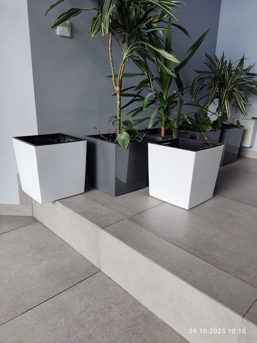 Вазоны для цветов напольные