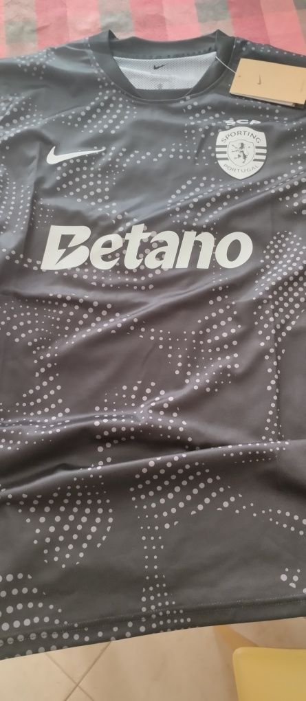 Camisola Sporting preta 25/26