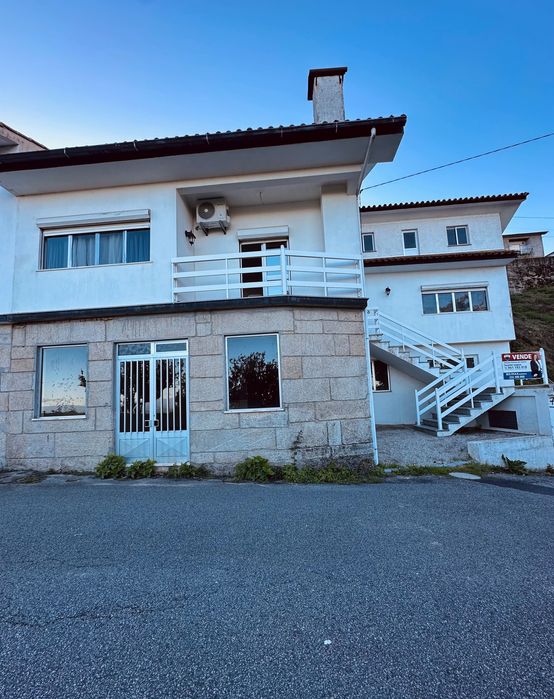 Linda moradia com vista para a Serra da Estrela