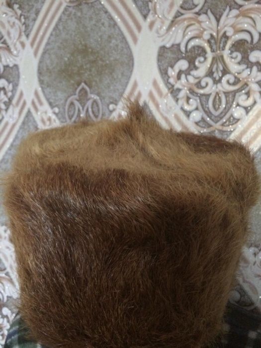 продается 5 зимние шапки,2 мужских и 3 женских.