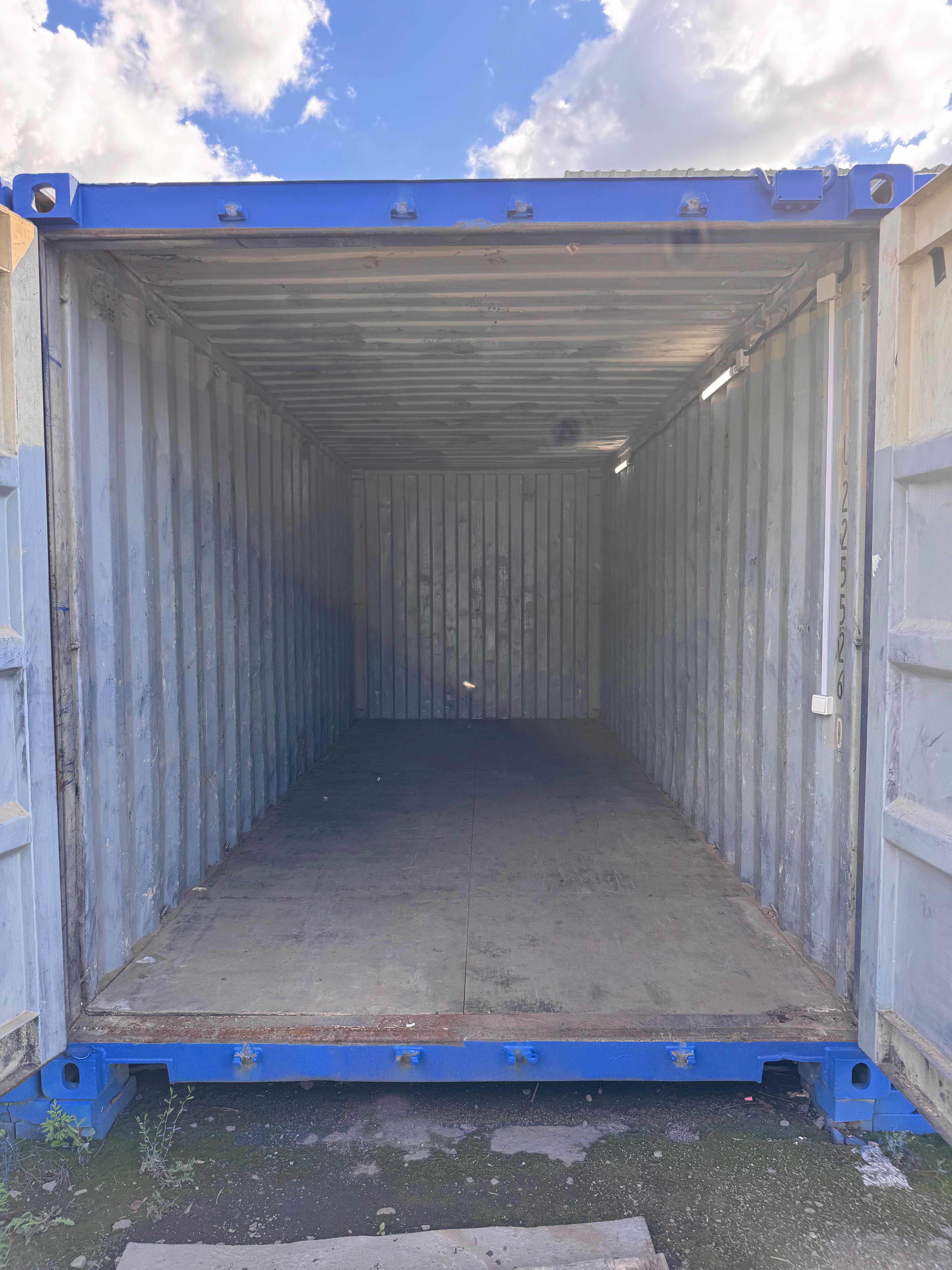 Міні-склад у Києві | Зберігання речей та меблів | Self Storage