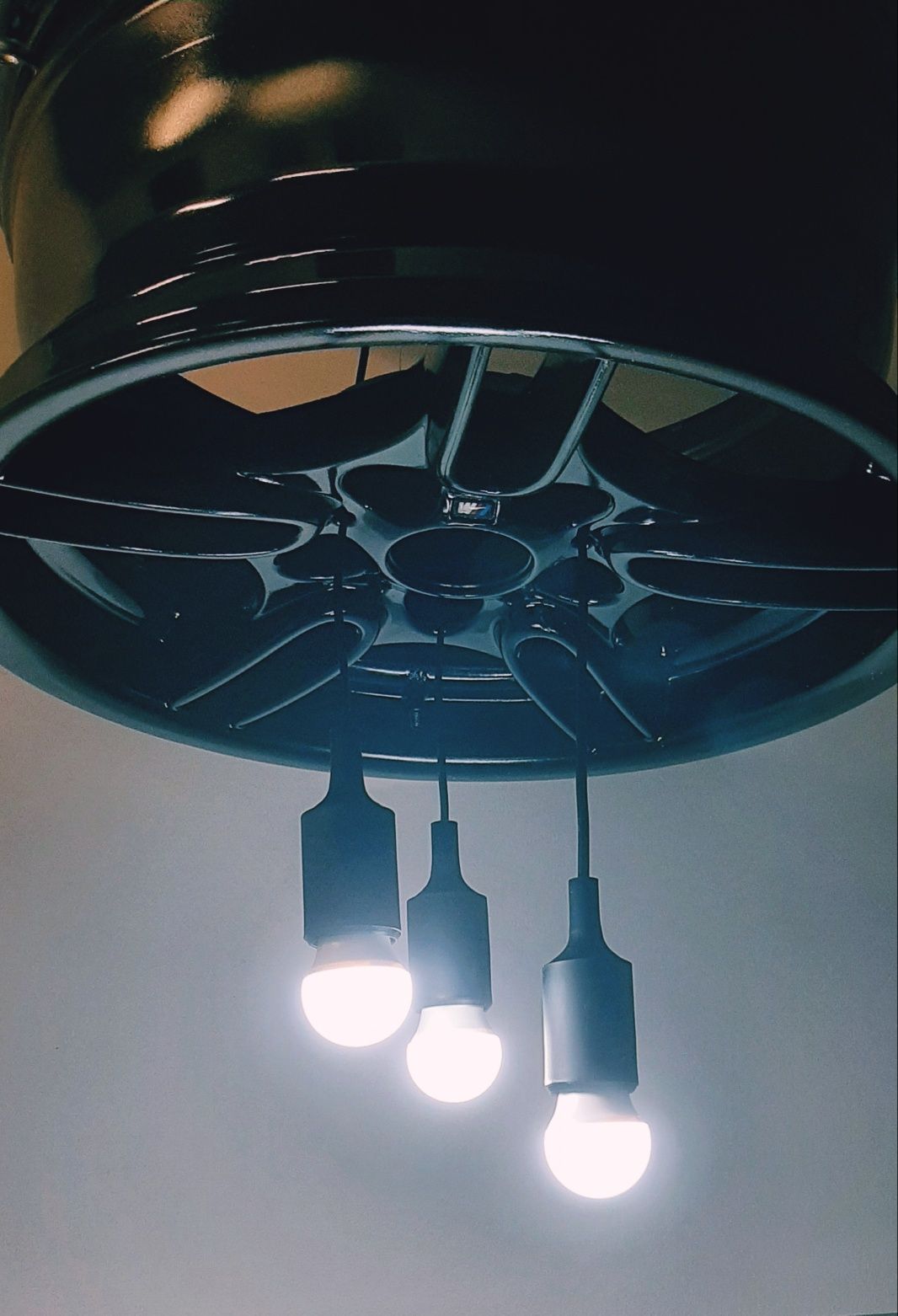 Lampa sufitowa z felgi BMW ! (styling 66)