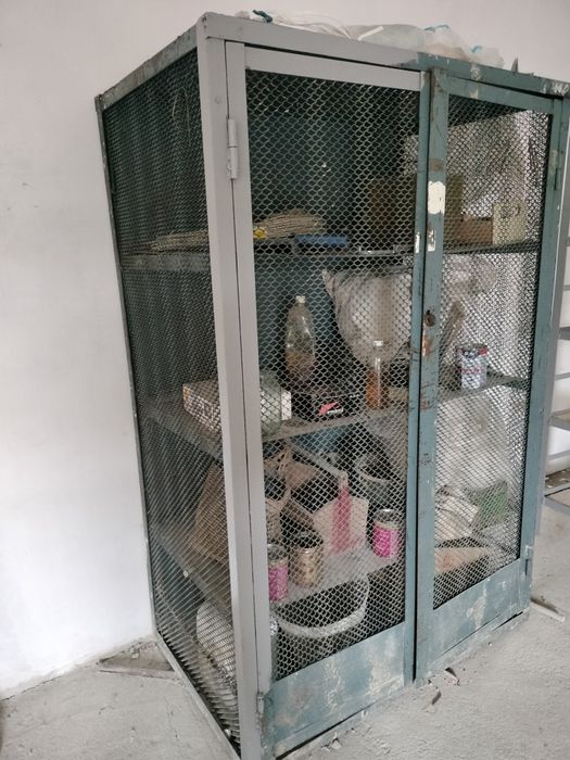 Продам шкаф металевий