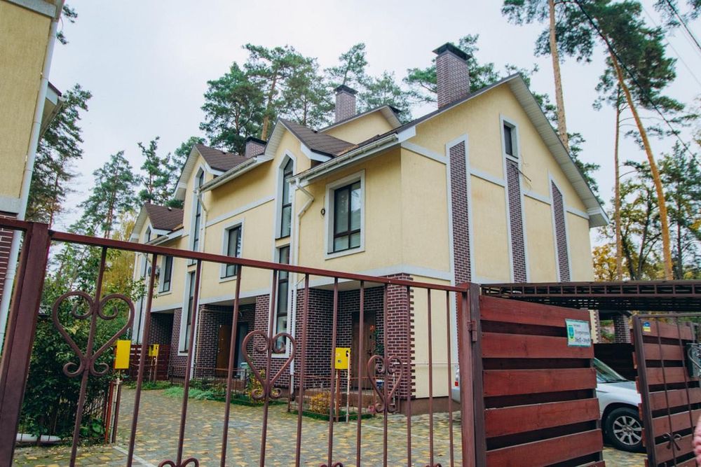 Продаж таунхаусу з ремонтом в Ірпені біля Центрального парку