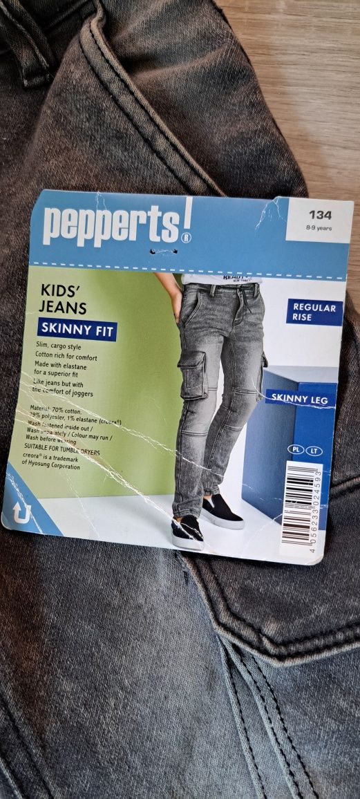 Spodnie jeans miękki  elastyczne 134