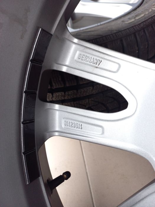 R18 5×108 et55 шини 235×50 Nokian нові