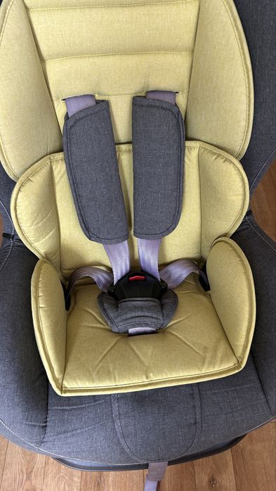 Дитяче автокрісло Welldon Smart Sport (від 9 місяців до 6 років)