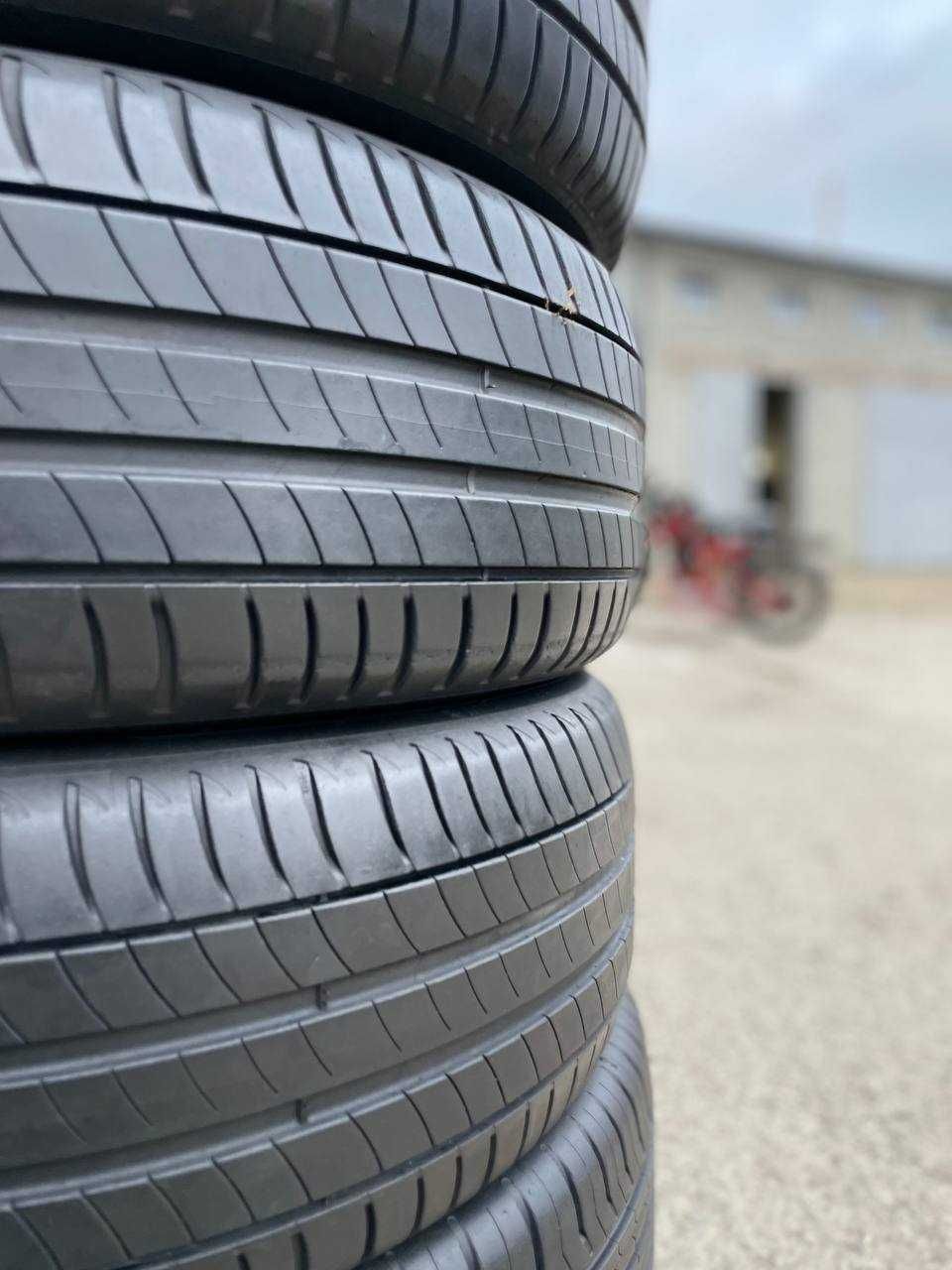 Літні Шини 215 60 R17 Michelin Primacy 3