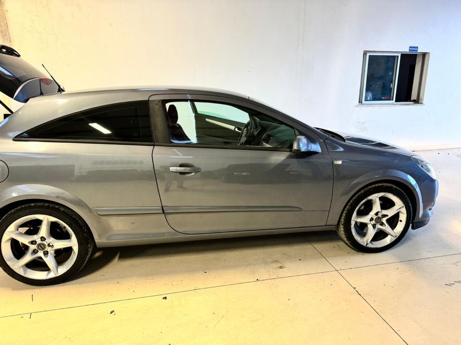 Opel Astra GTC 1.9