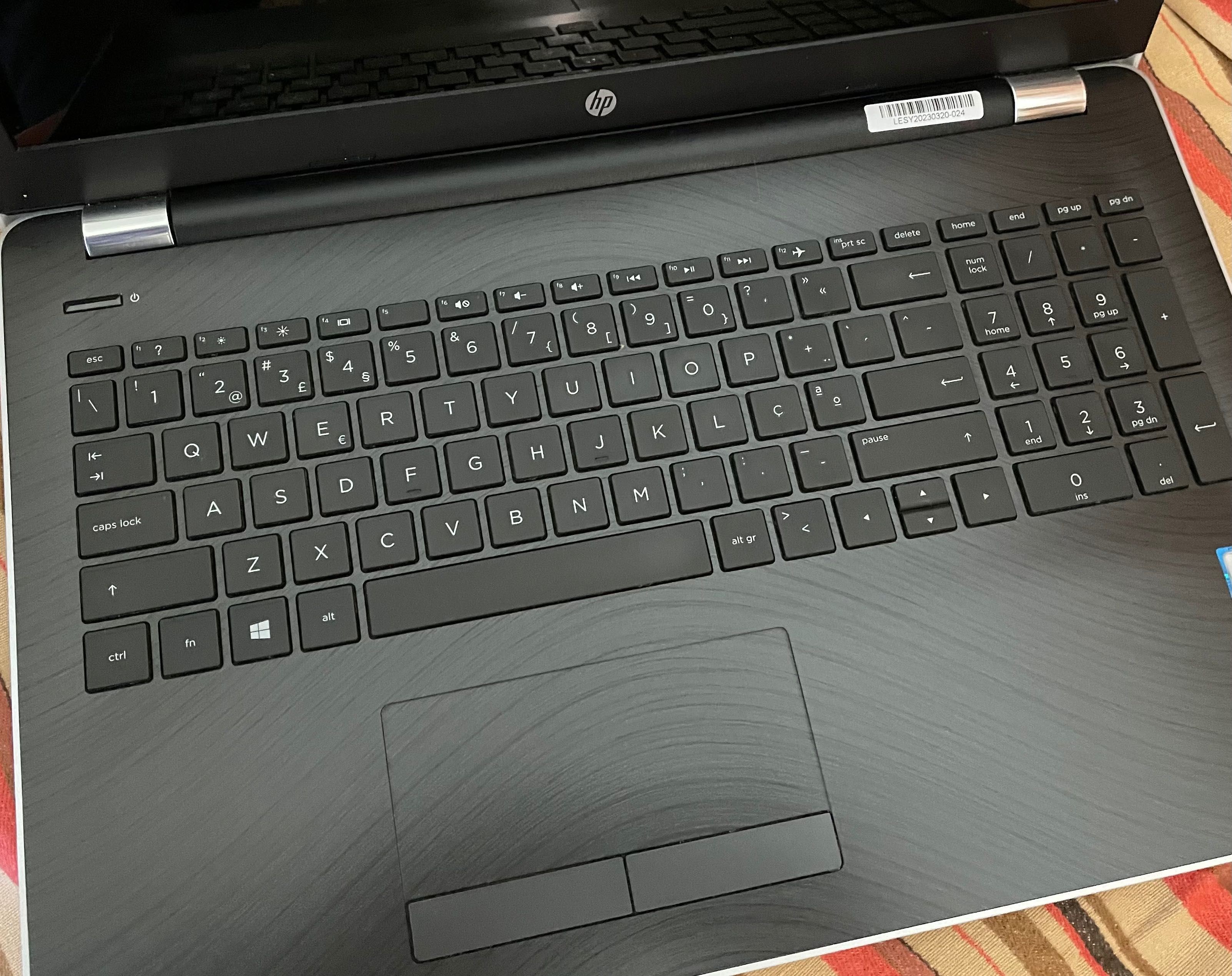Computador portátil HP com disco novo ssd plus de cor cinza com hdmi