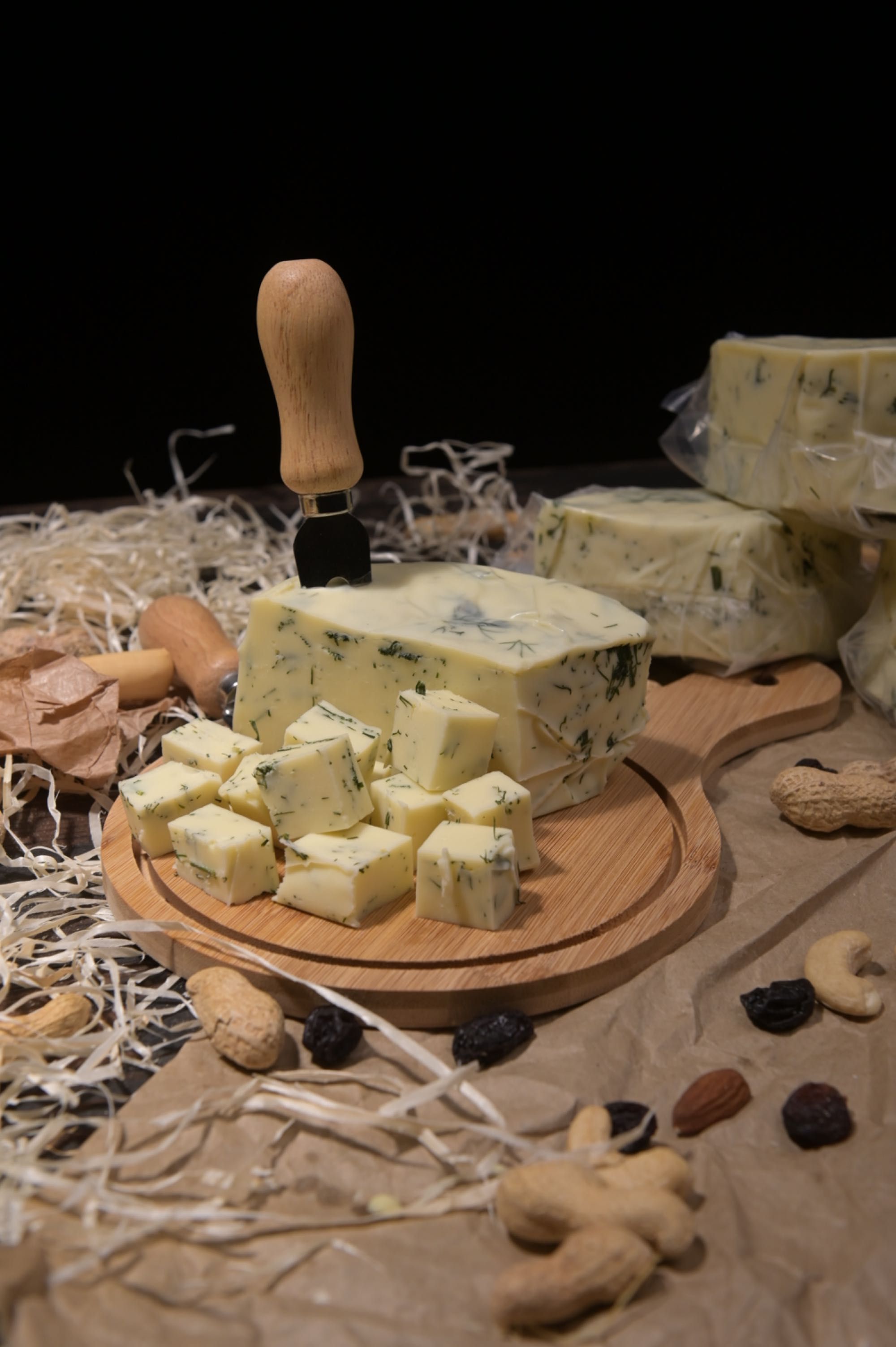 Сир моцарелла, сулугуні, бринза, косичка (копчена)