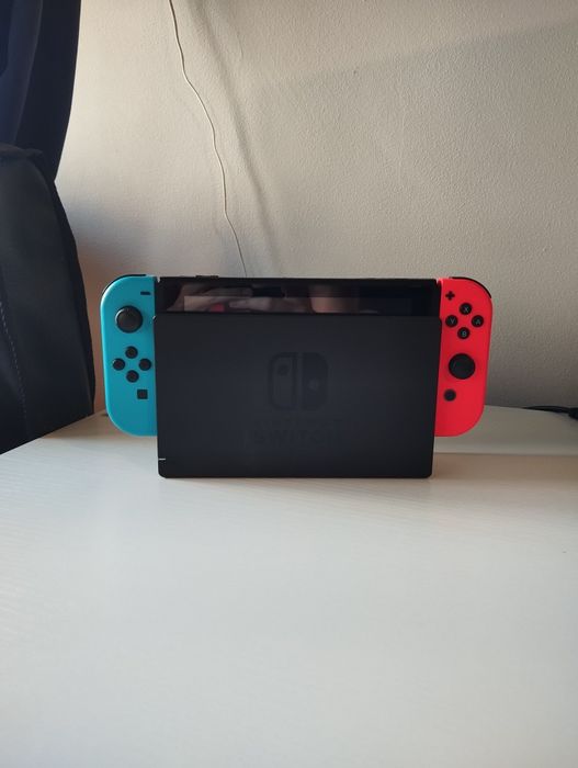 Nintendo Switch com acessórios