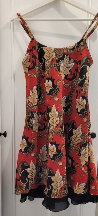 Віддам плаття, пакет літніх речей