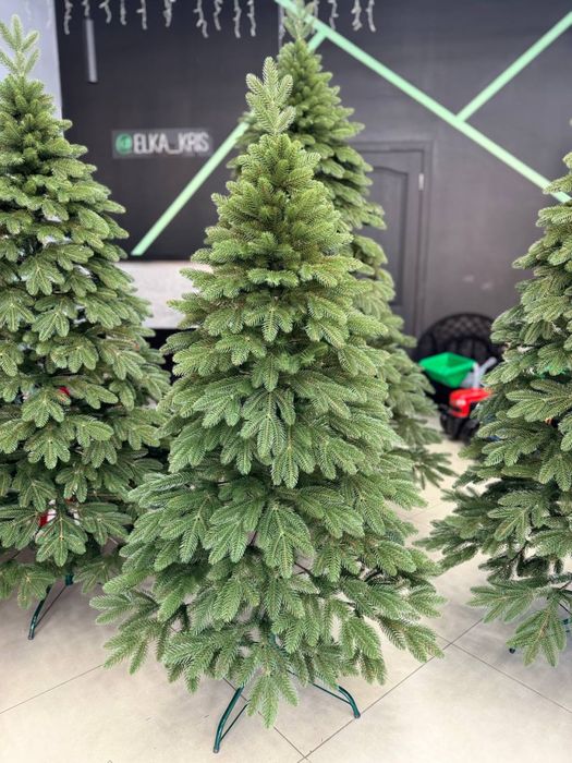 Штучні ялинки та сосни. Ялинка. Ель. Лита ялинка. Елка искусственная.
