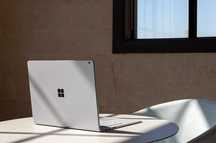 Surface Book 2 15 4K/i7/16GB/NVIDIA 1060 Трансформер Планшет Windows