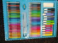 Набор для рисования, карандаши, краски, фломастеры в чемодане