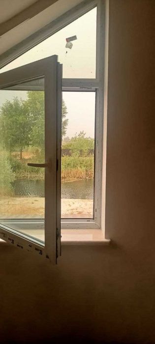 Будинок в кооп Славутич з виходом до води