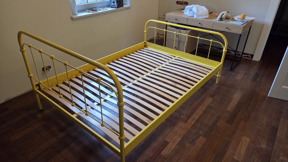 Łóżko Retro 140x200 piękne