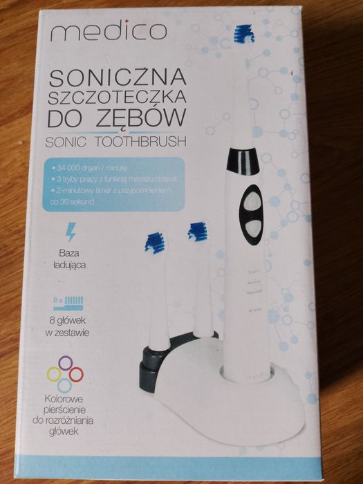 Szczoteczka do zębów SONICZNA Medico IPX7. 4 nowe końcówki