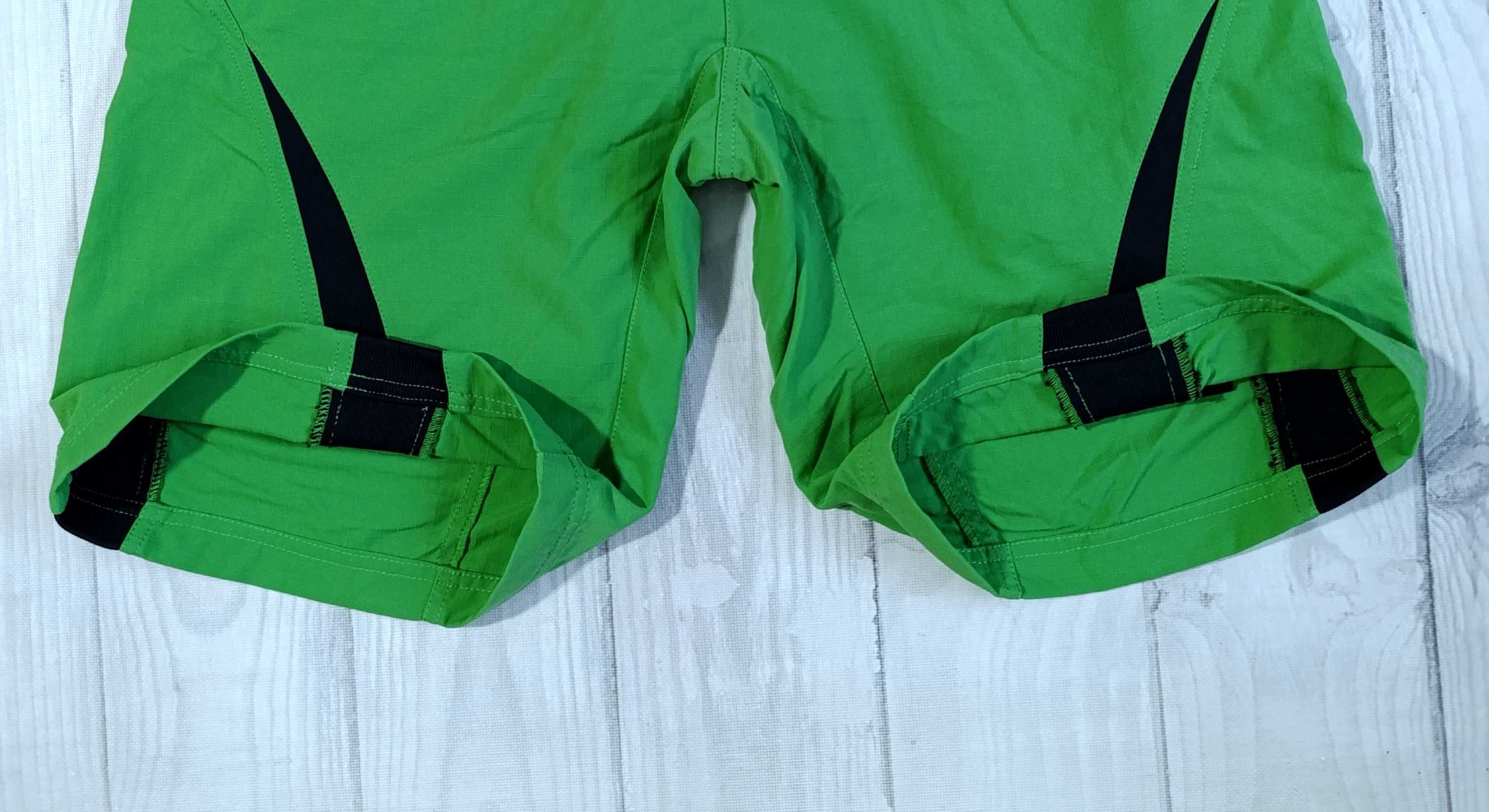 Spodenki Oakley r. 34/M