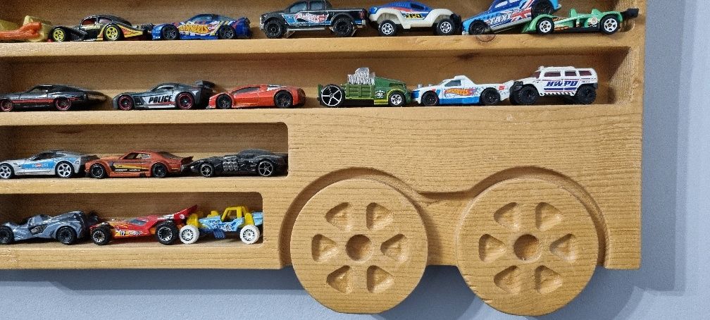 Drewniana półka na resoraki hot wheelsy xxl ciężarówka tir + 100 aut