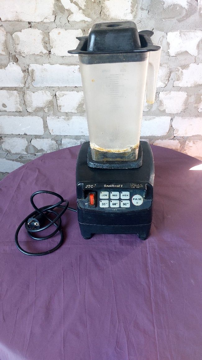 Продам блендер jtc omniblend v tm 800 a