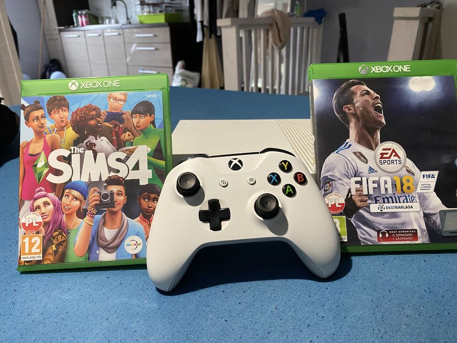 Xbox one s 500gb +pad+3 gry